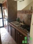 Se izdava namesten stan vo Skopje, Centar so povrshina od 98 m2.
 Ekstra: Klima, Centralno Parno.
 Cena: 320 EUR